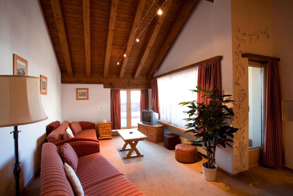 Ferienwohnungen Seraina Sils-Maria Habitación foto
