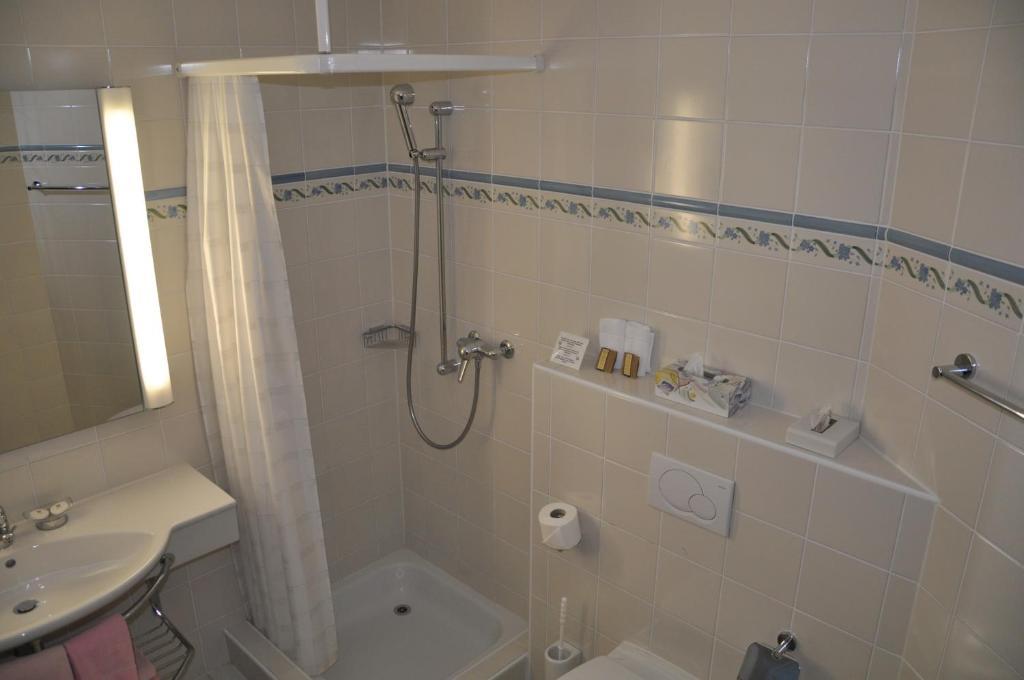 Ferienwohnungen Seraina Sils-Maria Habitación foto